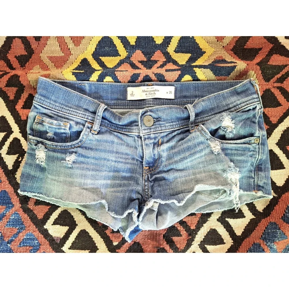 Y2K Vintage Abercrombie & Fitch low-rise distressed denim cutoff shorts 2/26
